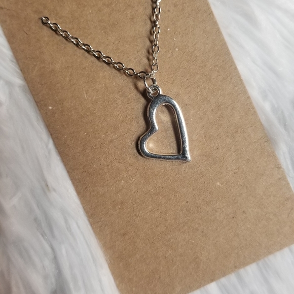 VALENTINE'S DAY Heart Necklace - Picture 3 of 7